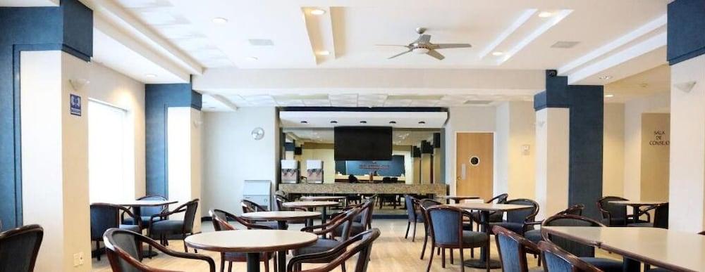 Rio Vista Inn Business High Class Tampico Esterno foto